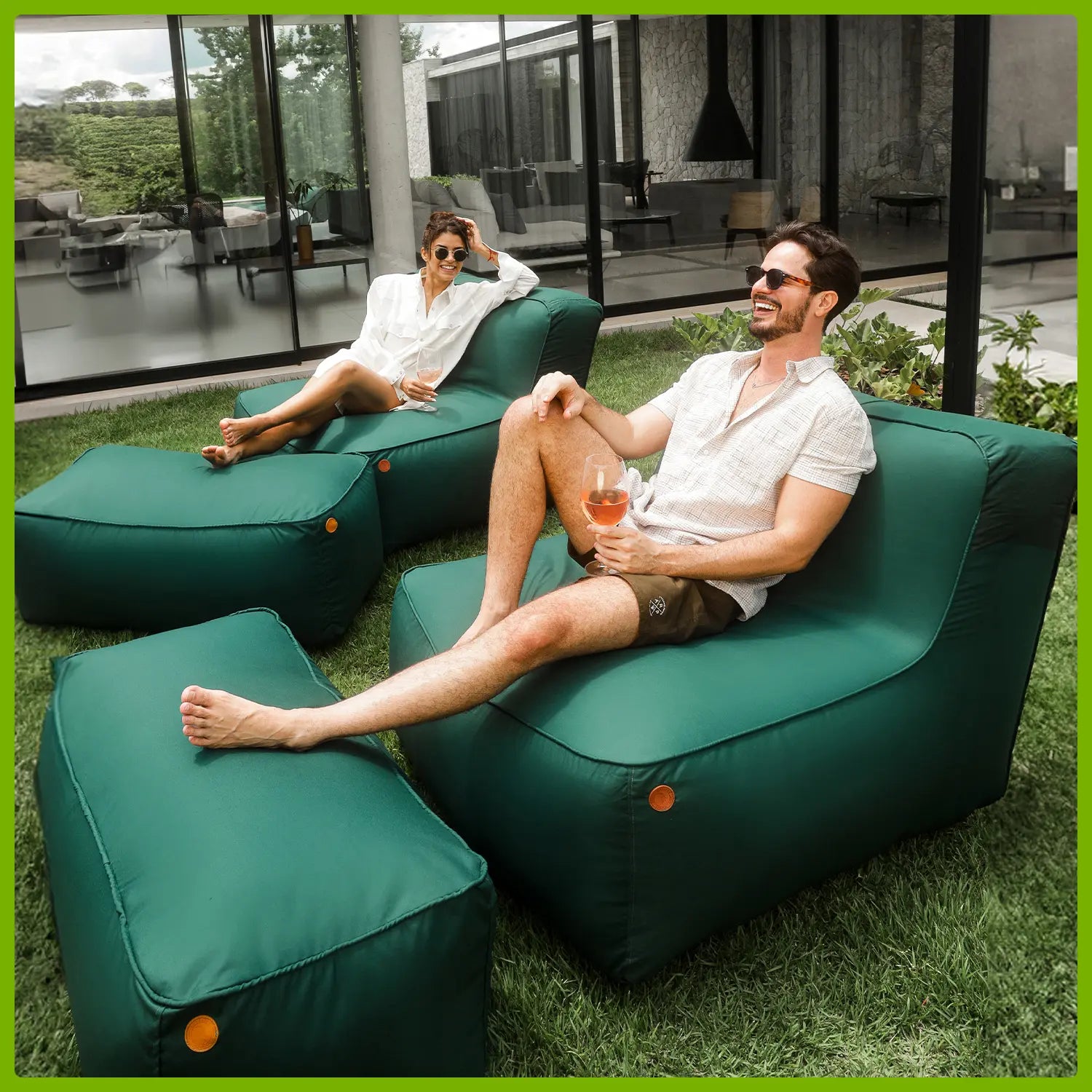 Kit 2 Puffs Poltrona Joy + 2 Apoios de Brinde